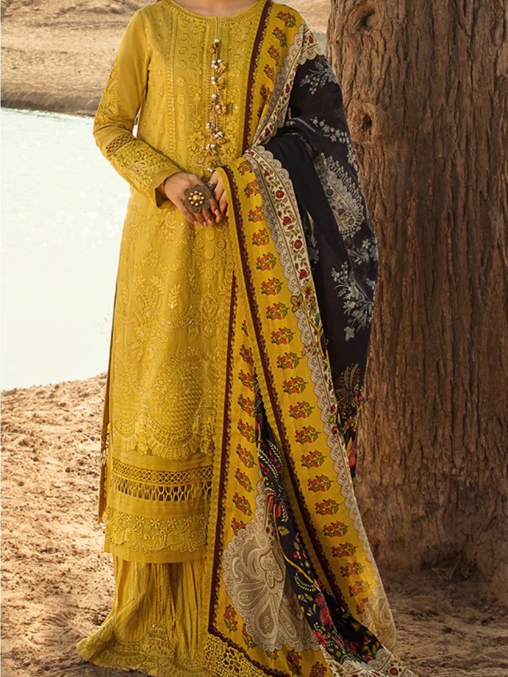 Faiza saqlain lawn outfit shalwar kameez